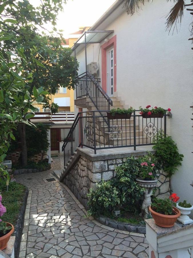 Apartments By The Sea Selce, Crikvenica - 16375 エクステリア 写真