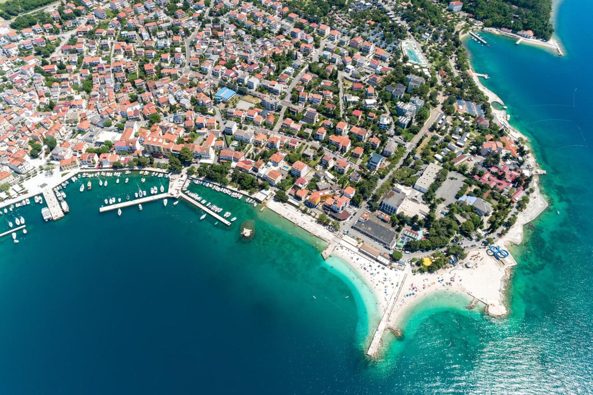Apartments By The Sea Selce, Crikvenica - 16375 エクステリア 写真